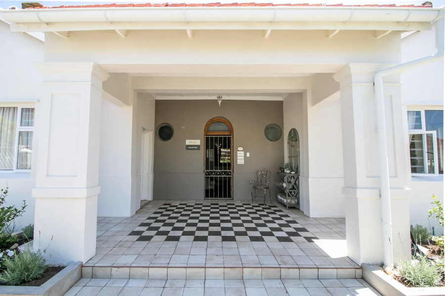 First Avenue Guesthouse