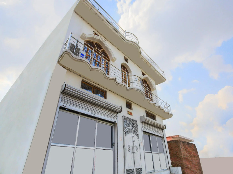 OYO 37103 Maa Vaishno Guest House