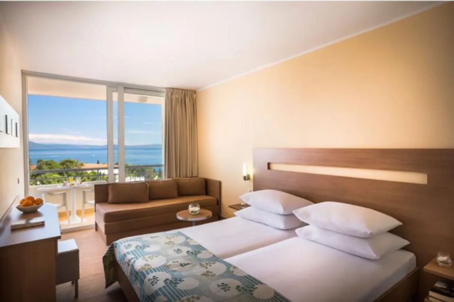 Miramar Sunny Hotel & Residence