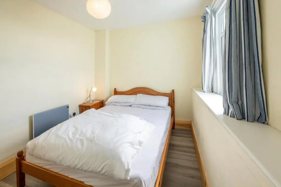 Beach Side House in Beautiful Borth