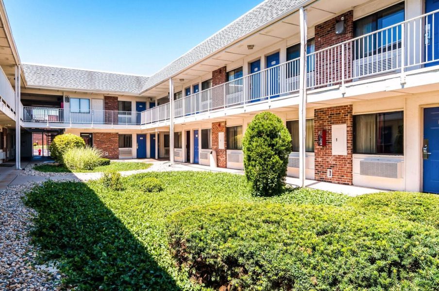 Motel 6 Chicago - Elk Grove