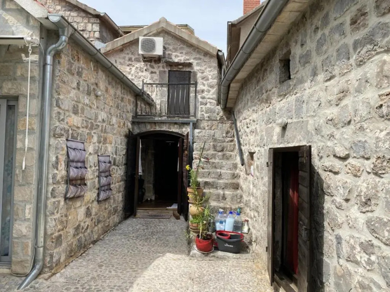 Old Stone House Radovići