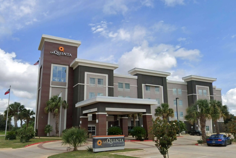 La Quinta Inn & Suites by Wyndham Pearsall