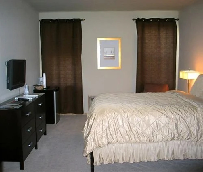 Colony Oaks At The Amanas