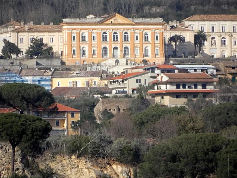 Caserta Royale Apartment