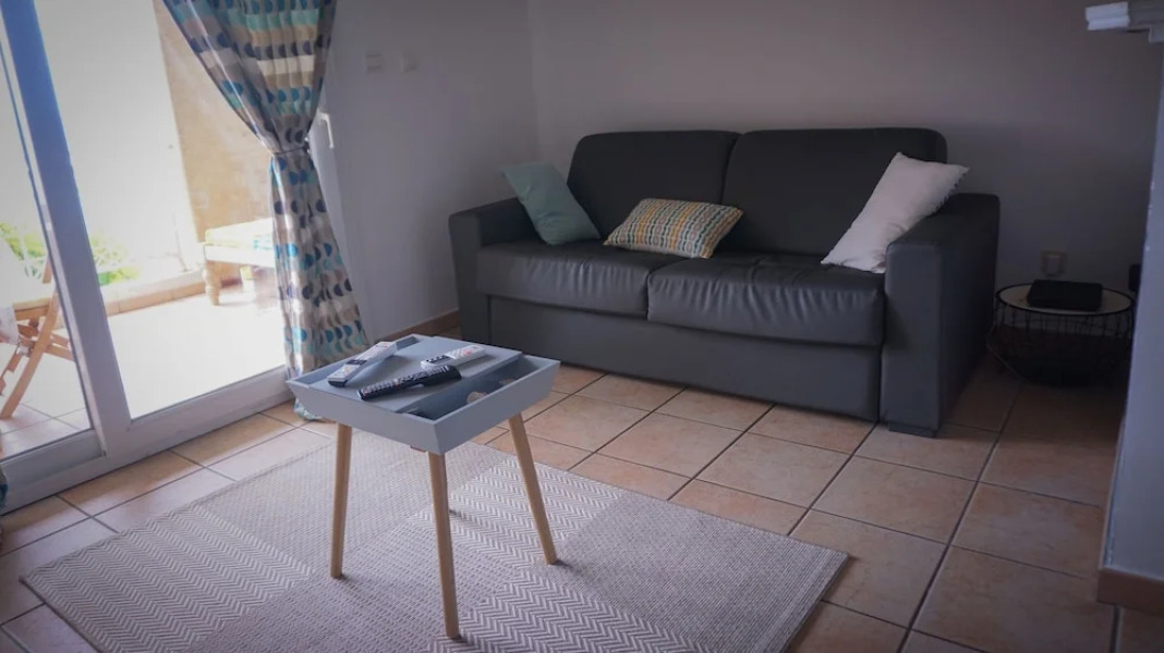 Charmant F2 Trois Bassins