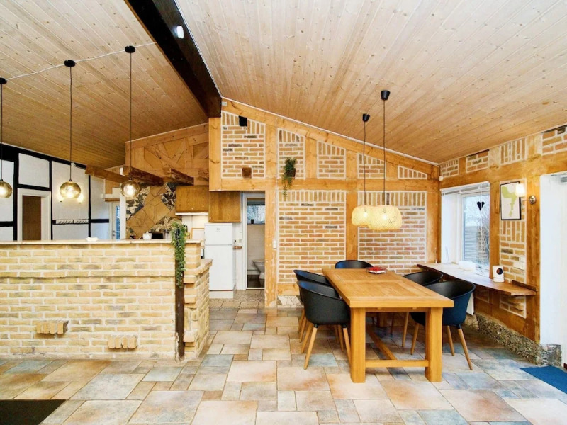 Charming Harbor Cottage-by Traum