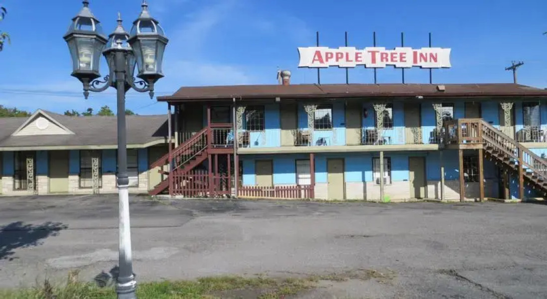 Apple Tree Inn