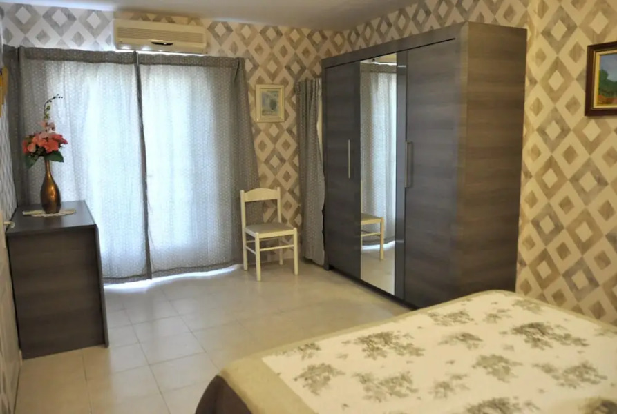 House With one Bedroom in Gargas, With Private Pool, Terrace and Wifi