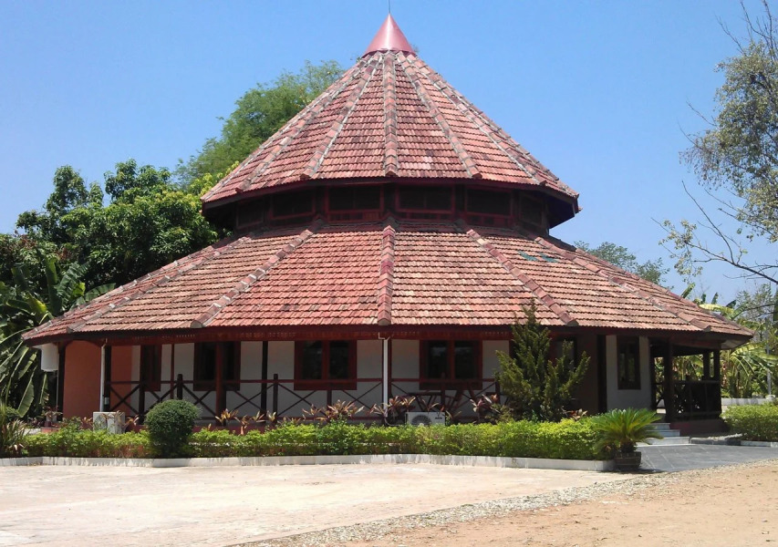 Nga Laik Kan Tha Eco Resort - Nay Pyi Taw