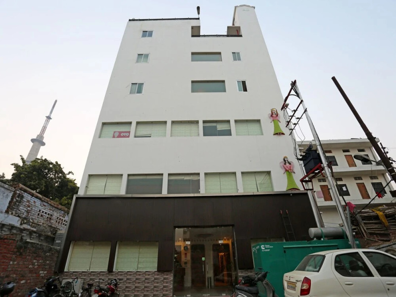 OYO Flagship 120 Gupta Inn Cantonment