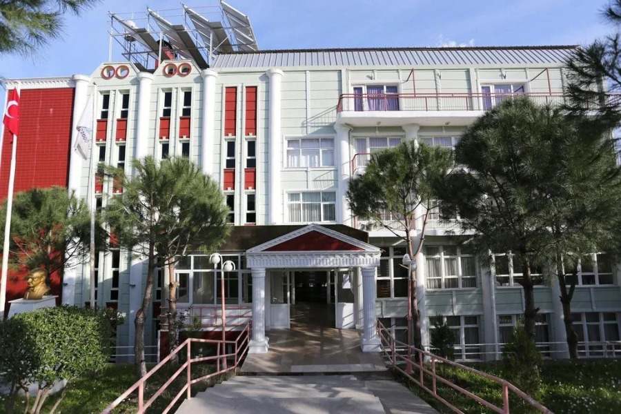 Bergama Ogretmen Evi