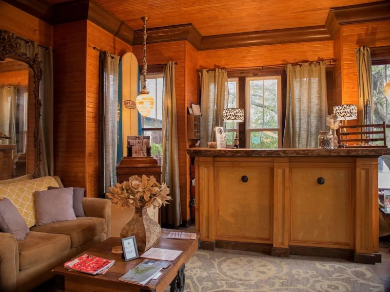 Beachside Boutique Inn