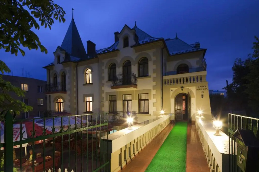 Pensjonat Zamek Dersława