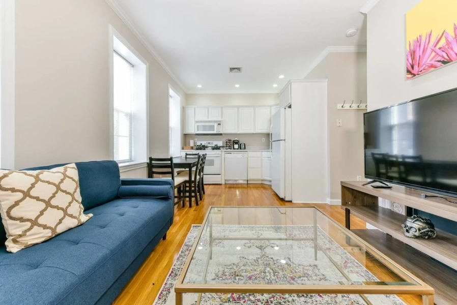 Spacious 3br/2ba on Freedom Trail by Domio