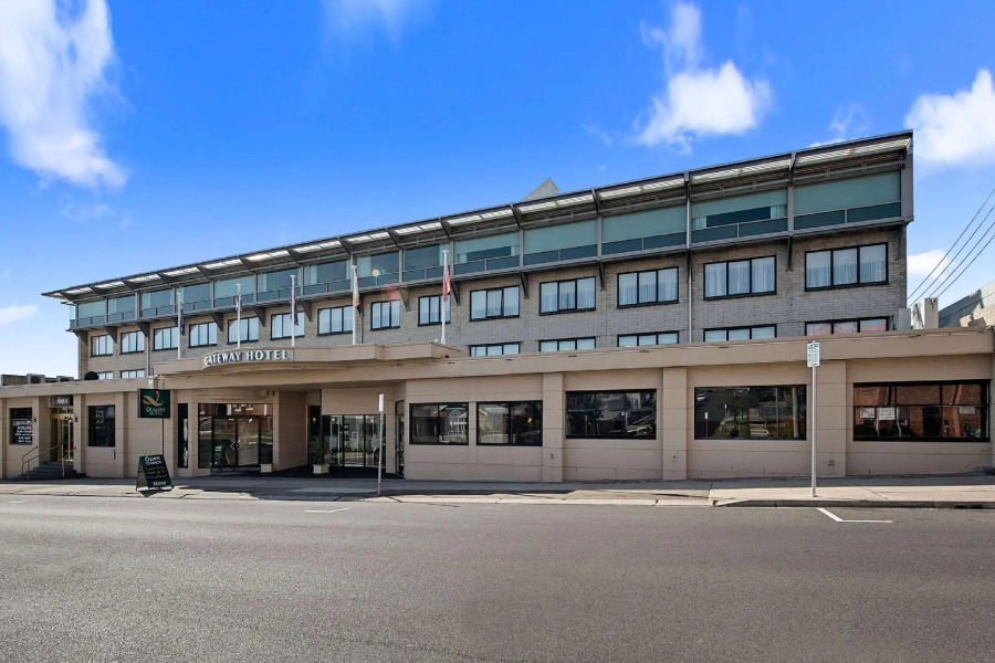 Nightelier Devonport Gateway Hotel