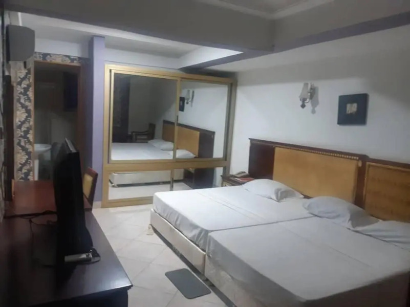 Champion International Hotel