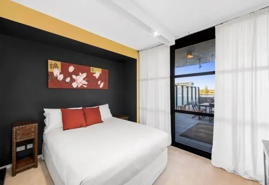 Accommodate Canberra - Dockside