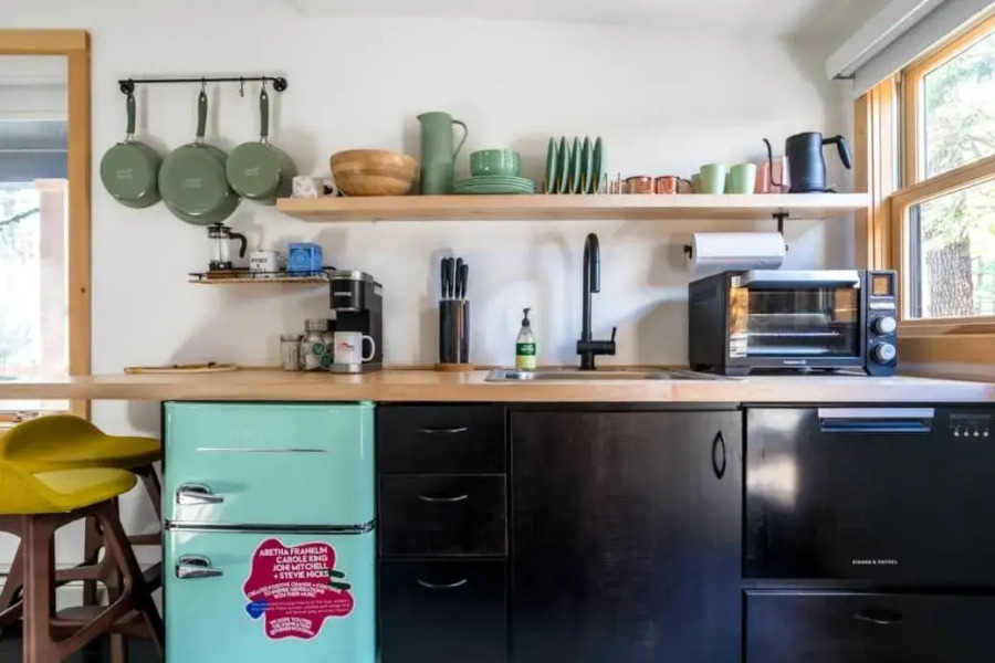 The White Dove Rockotel