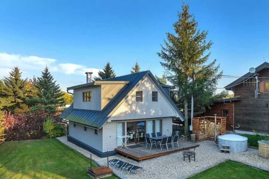 Villa in Dolni Branna With Sauna