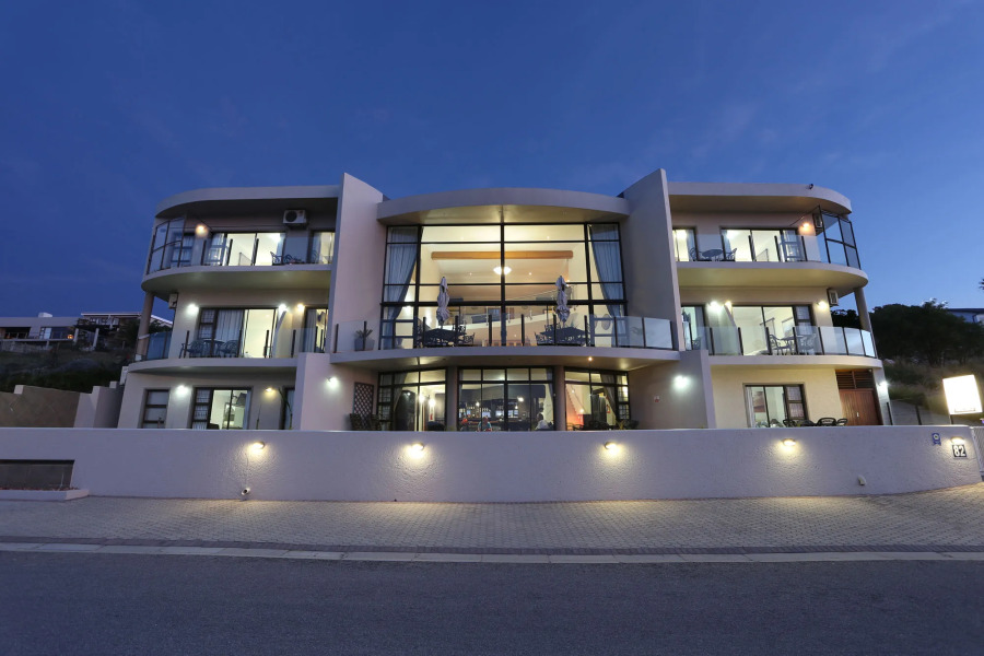 Bar T Nique Guest House