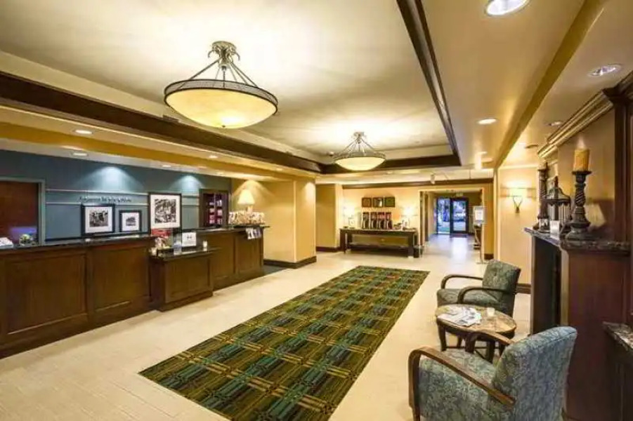 Hampton Inn & Suites Sacramento-Elk Grove Laguna