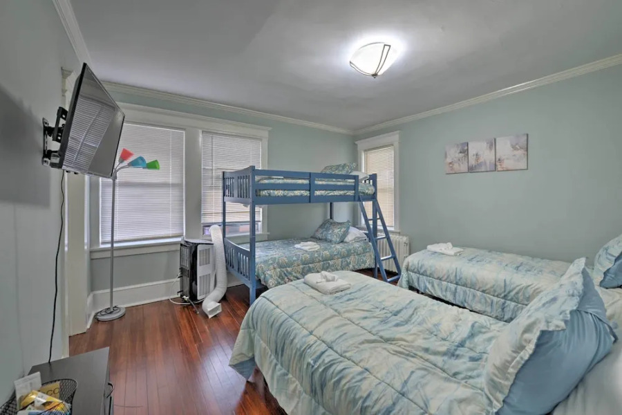 Beautifully Renovated Beach House w/ Fenced Patio!