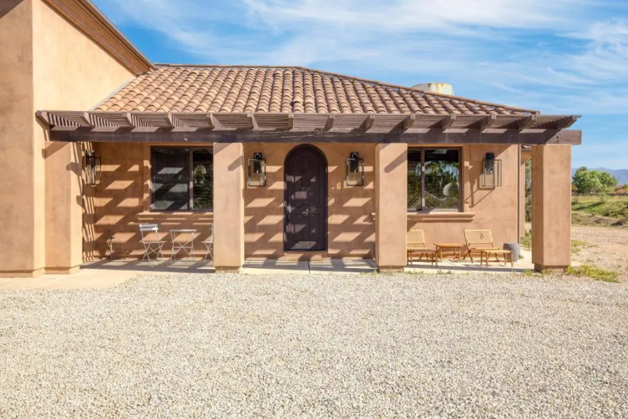 Sky Lantern by AvantStay Stunning Oasis w Pool Hot Tubs Volley Ball Court Home Office