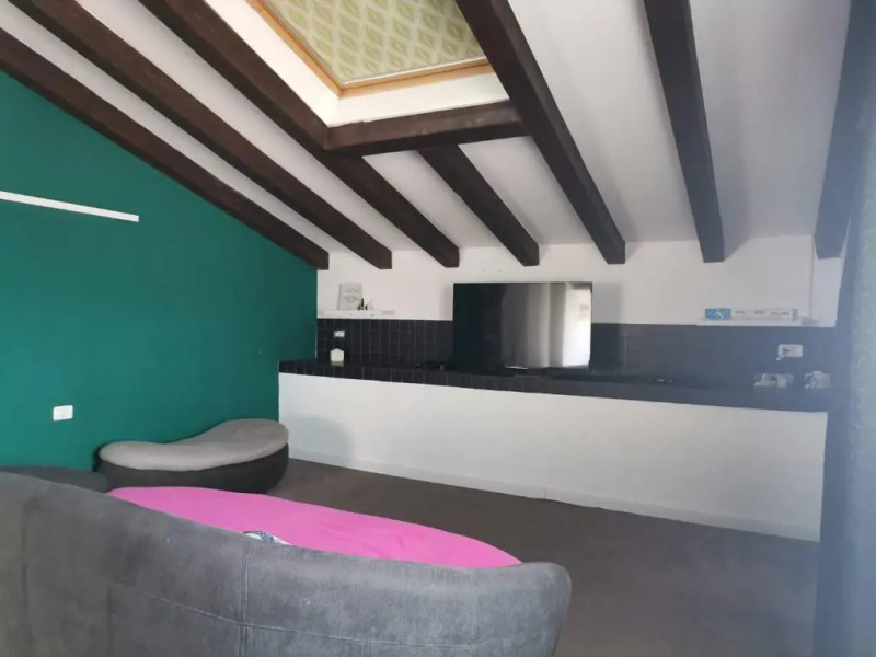 Cheerful Holiday House Illuminosa