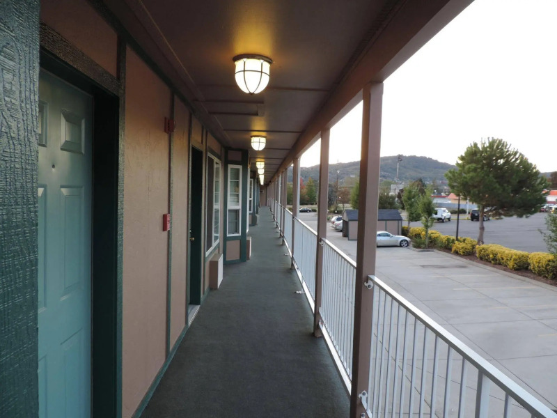 Sweet Breeze Inn