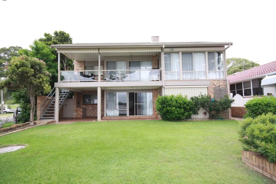 Sunset Boulevarde, 12