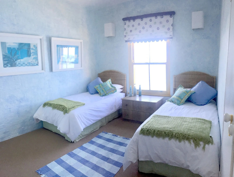 20 Akrotiri Santorini