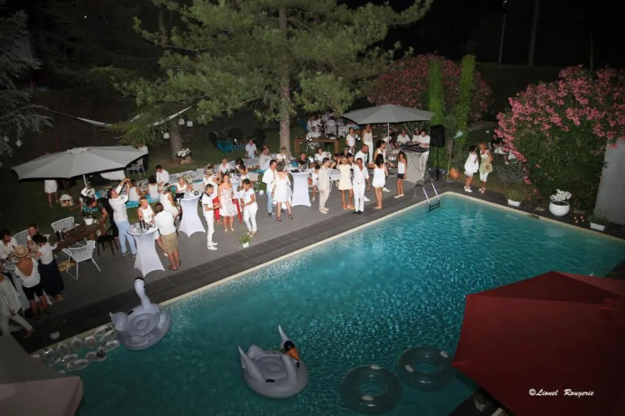 Safari Hôtel - Restaurant l'Hibiscus