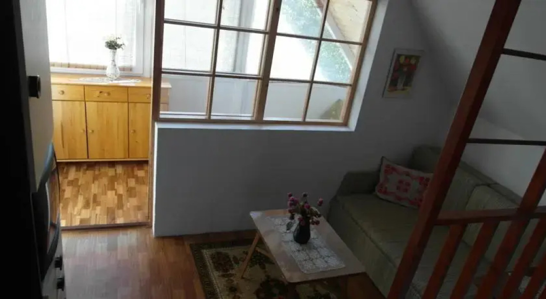 Balatoni nyaraló, Kövestető