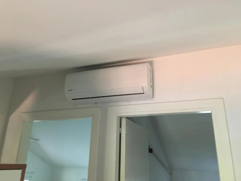 La collinetta sul mare