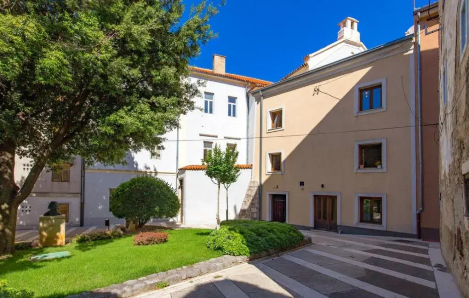 Apartments Štefanac