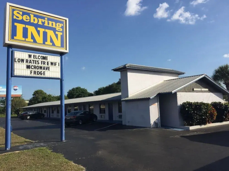 Sebring Inn