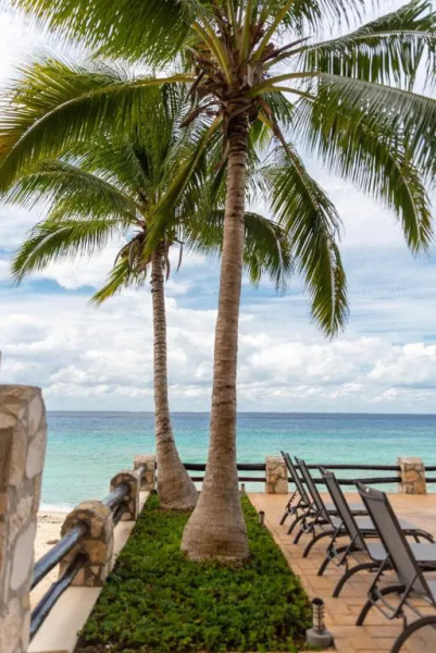 Cozumel Penthouse Condo-Las Brisas 702