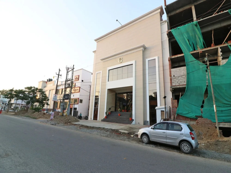 OYO 13616 Hotel Gala Galaxy