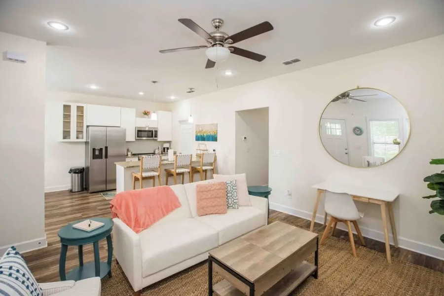 Chic Thomasville Home: Walk to Downtown!