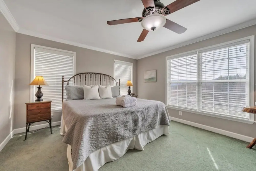 -mountain Views-great Location-near Dupont And Pisgah Forest 3 Bedroom Home by Sunscape Property Management