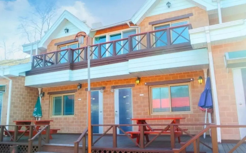 Goesan Hwayang Hwangto Pension