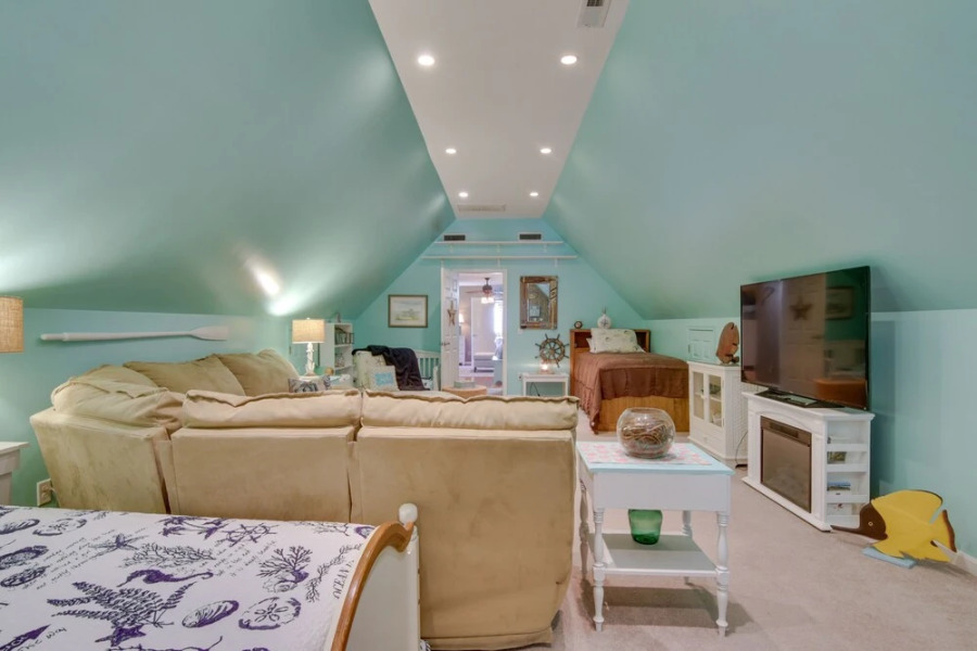 Spacious + Family-friendly Home in Chincoteague!