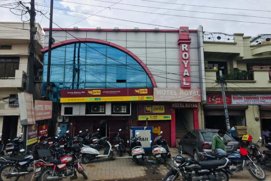 OYO 82905 Hotel Royal