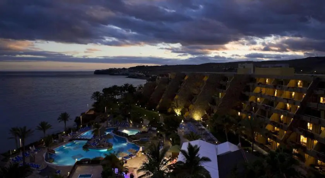 Apartamentos BlueBay Beach Club