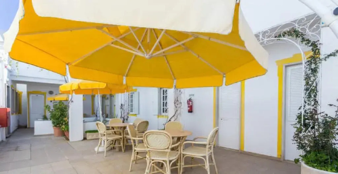 Residencial Miramar by Portugalferias