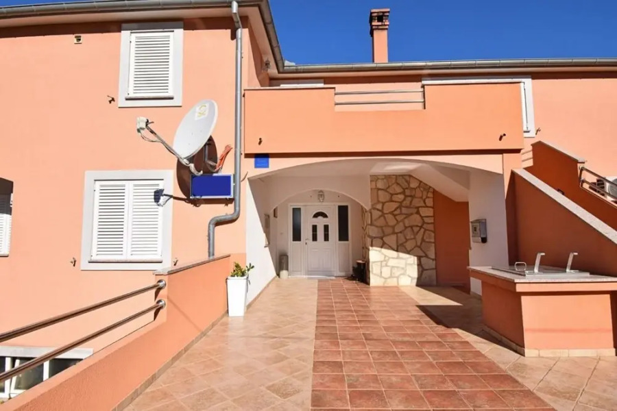 Pero - Free Parking - A2- Crveni