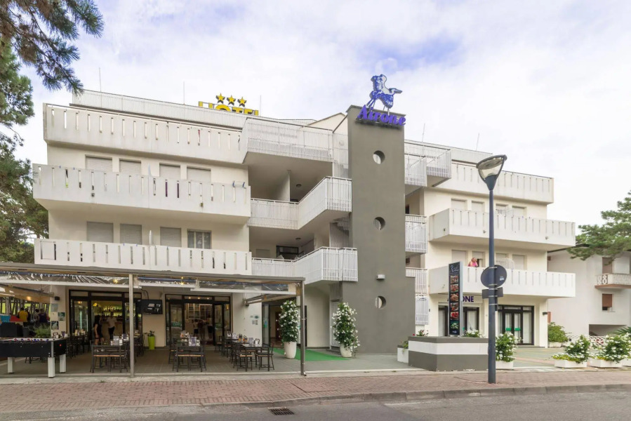 Hotel Airone