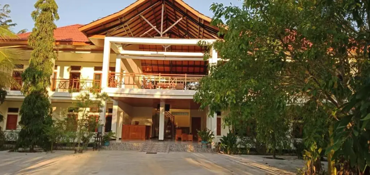 La Belle Etoile Hotel