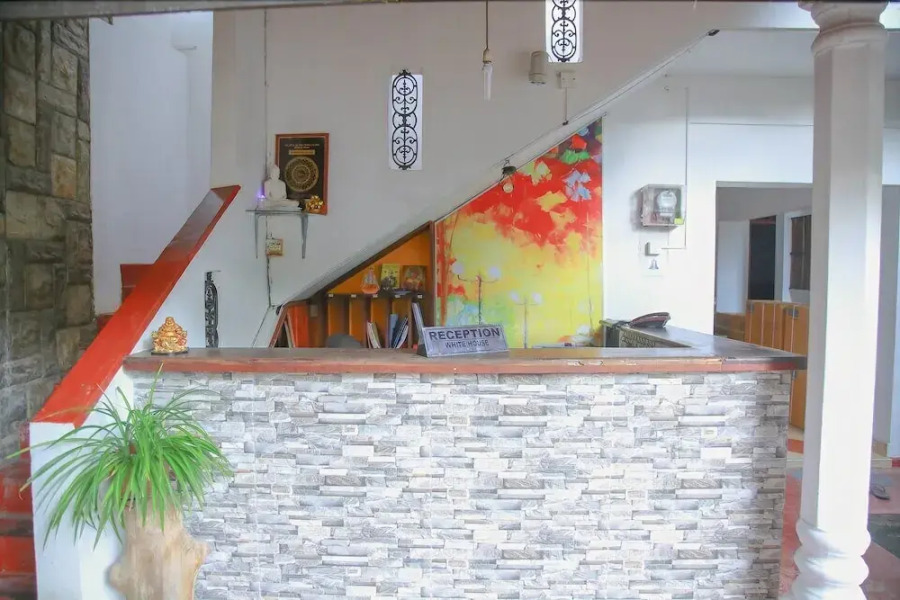 OYO 468 White House Holiday Resort